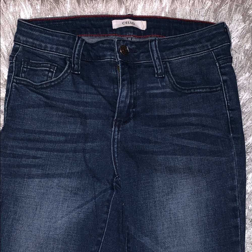 Blue high waisted ankle jeans
